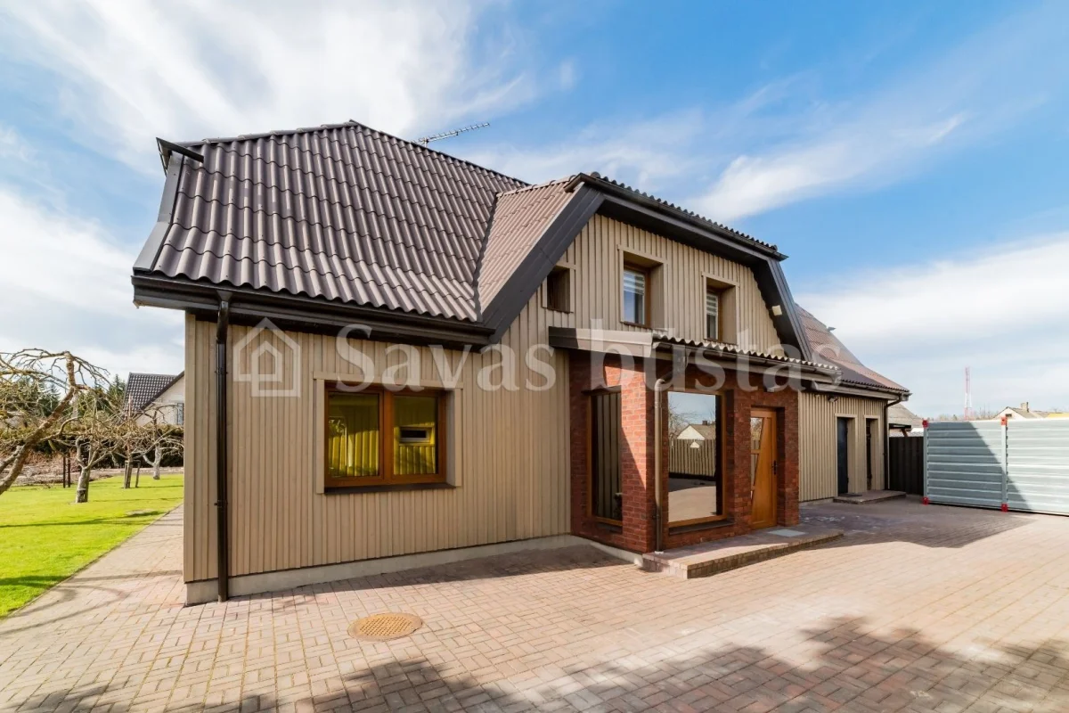 Parduodamas namas Šiaulių rajone, Laisvės g.